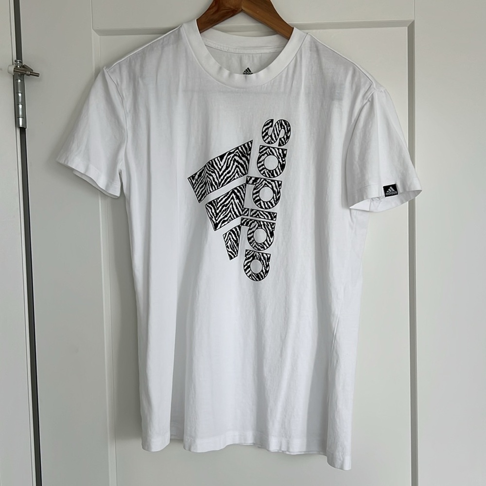 Adidas T-Shirt